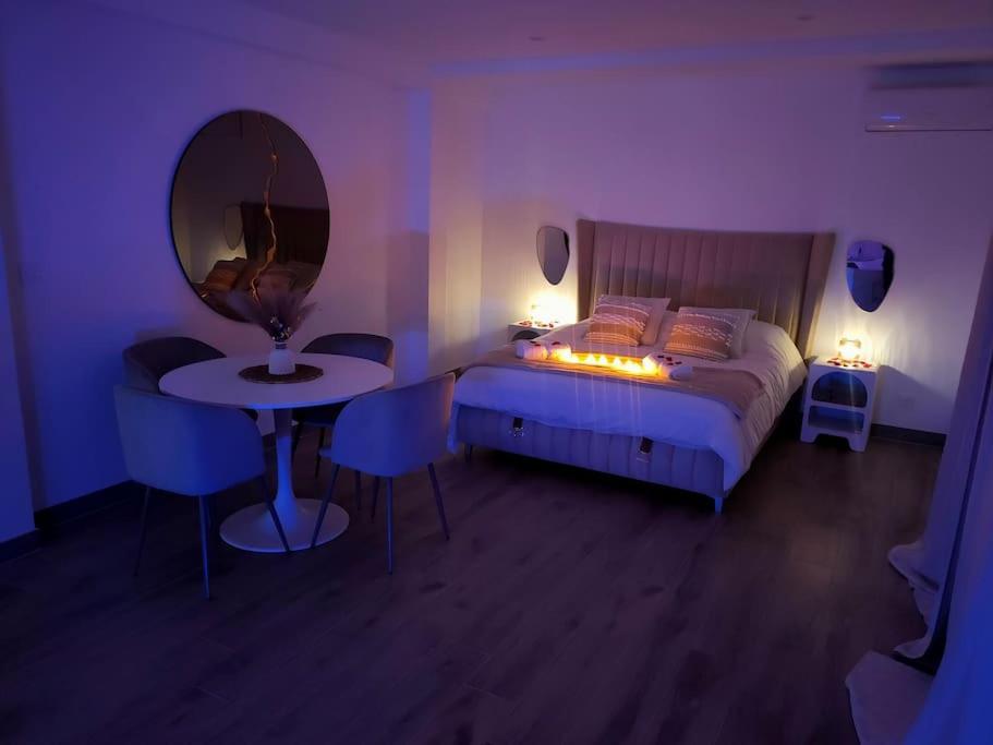 Love Room - Cocon Room - Toulon - Ollioules Exterior photo