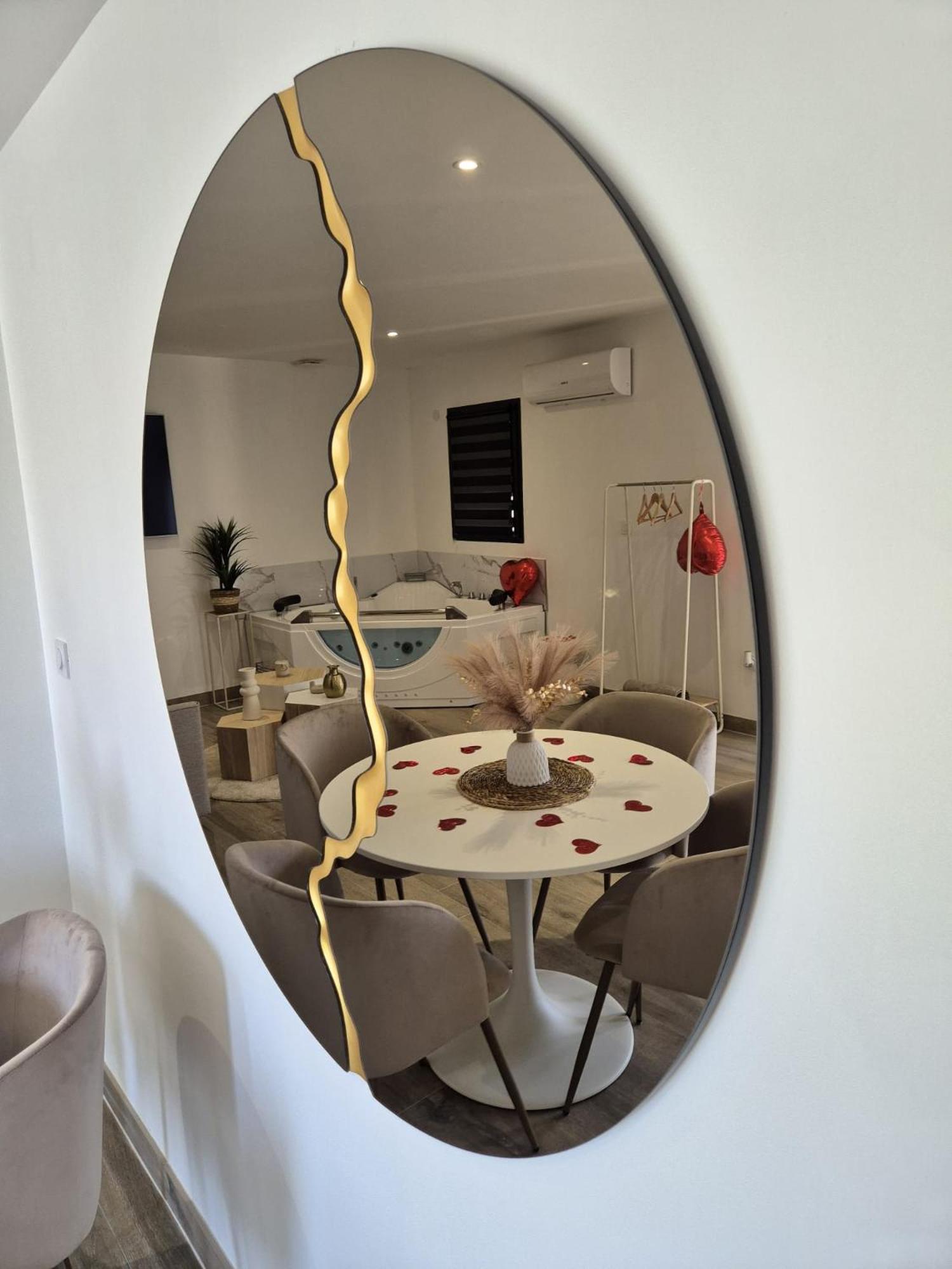 Love Room - Cocon Room - Toulon - Ollioules Exterior photo